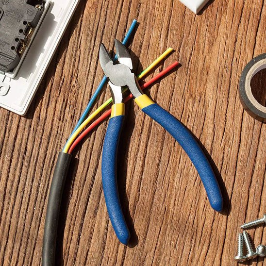 pince coupante | CUTTHREAD™ - Royaume Rénovation